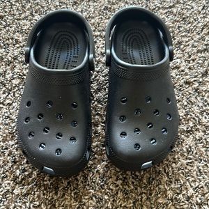 Never been worn black crocs